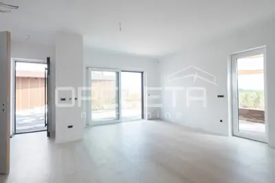 Stan 111 m², Nin - novogradnja s bazenom i saunom - 11