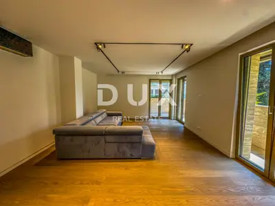 Opatija, Centar, dvosobni stan, 155 m², terasa, garaža - 4