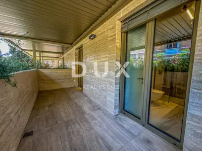Opatija, Centar, dvosobni stan, 155 m², terasa, garaža - 18