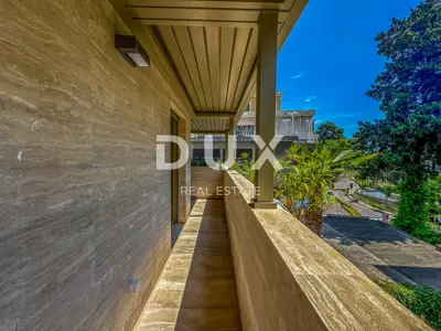 Opatija, Centar, dvosobni stan, 155 m², terasa, garaža - 12