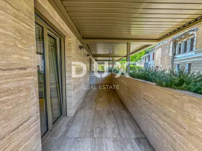 Opatija, Centar, dvosobni stan, 155 m², terasa, garaža