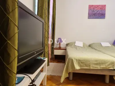 Istra, Pula, 1-room apartment, living room, 2nd floor, center, 30 m² - 4