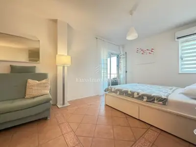 Apartman blizu plaže s pogledom na more – Novalja - 11