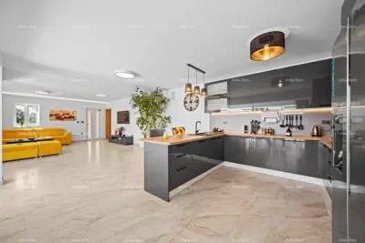 Vila 380 m², Kožljani - bazen i dodatna kuća - 7