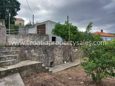 Haus, Brač, 70 m², 280 000 € - 5