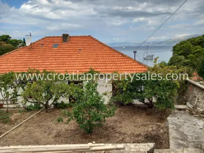 Haus, Brač, 70 m², 280 000 €