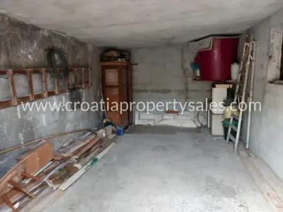 Haus, Brač, 70 m², 280 000 € - 2