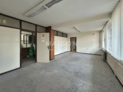 Poslovna zgrada 1.276 m², Rijeka Centar, zaseban ulaz - 3