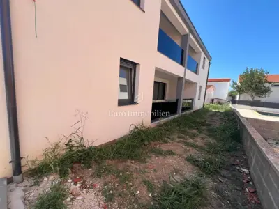 Vir-Zadar - apartman s vrtom blizu mora