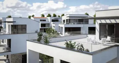 House for sale in Poreč, 275,1 m² - 5