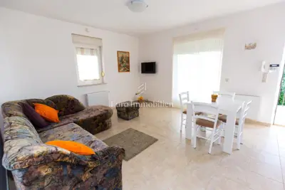 House for sale in Njivice, 402 m² - 14