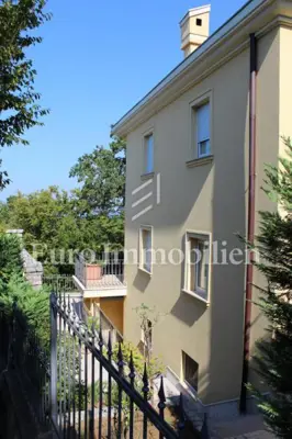 House for sale in Njivice, 402 m² - 5