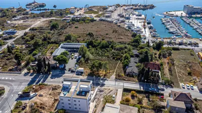 Kaštel Gomilica, građevinsko zemljište u K-zoni.