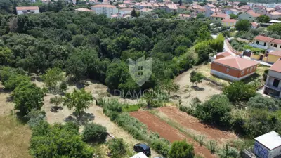Građevinsko zemljište 2.860 m², Pula Veli vrh