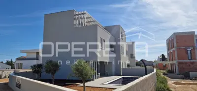 Haus 239 m², Privlaka - Pool und Privatsphäre - 2