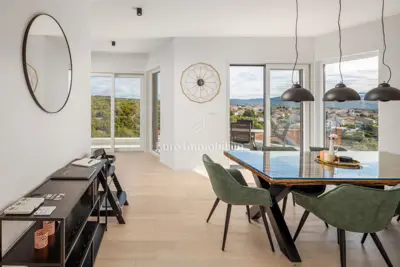 Grad Krk - penthouse s pogledom na more - 3