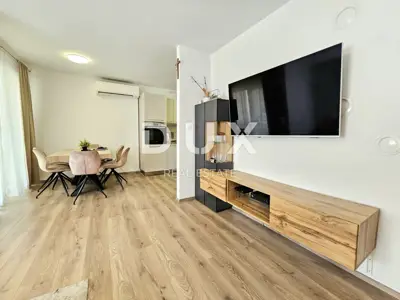 Stan 72,9 m², Pula - Stoja, 3 sobe i balkon - 1