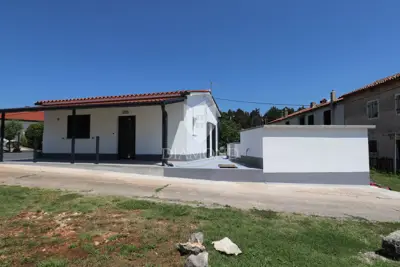 House 36 m², Labin - quiet surroundings and yard 1,080 m² - 11