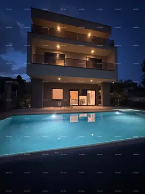 Vila 311 m², Medulin - pogled na more i šumu - 8