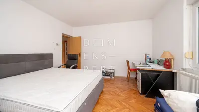 Maksimir, Haus mit drei Wohneinheiten, 250 m² zur Gestaltung und Investition - 13