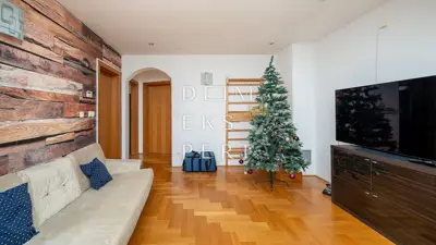 Maksimir, Haus mit drei Wohneinheiten, 250 m² zur Gestaltung und Investition - 6