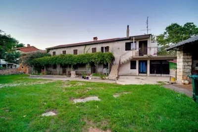House for sale in Buje, 255 m² - 2