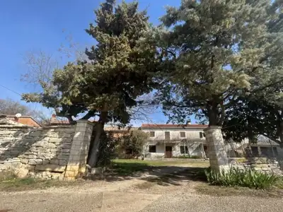 House for sale in Buje, 255 m²