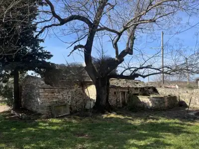 House for sale in Buje, 255 m² - 17