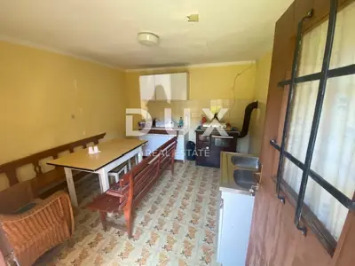 Haus 183 m², Skrad - zur Renovierung und Gartenfläche - 3