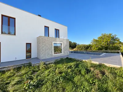 House for sale in Labin, 150 m² - 13