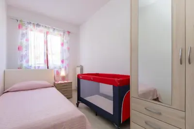 House 175 m², Buzet - view of the city and greenery - 11