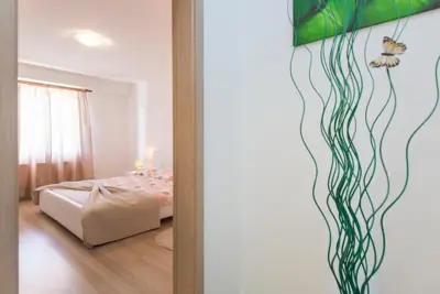 House 175 m², Buzet - view of the city and greenery - 8
