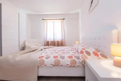House 175 m², Buzet - view of the city and greenery - 9