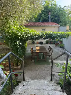 House 120 m², Pula Center - quiet street near the center - 2