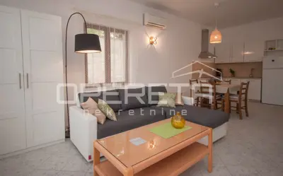 Stan 46 m², Vis centar - terasa i blizina mora - 11