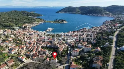 Stan 46 m², Vis centar - terasa i blizina mora - 18