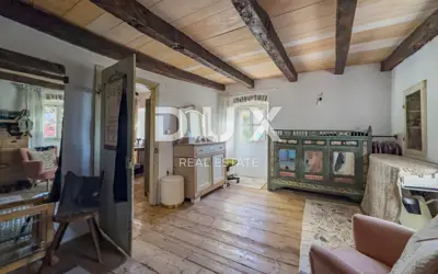 Istra, Lupoglav, kuća, 646 m², 8 kuća na imanju 22.000 m² - 8