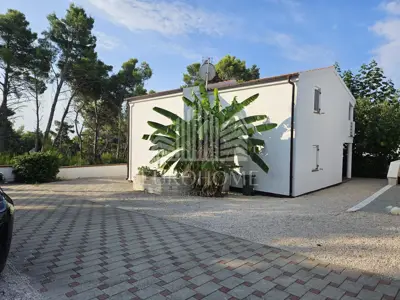House 84 m², Vir - quiet neighborhood and privacy