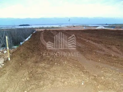 Building plot 1,802 m², Privlaka - 70 m from the sea - 3
