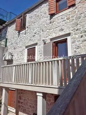 Kamena kuća 130 m², Brač - 100 m od mora - 2