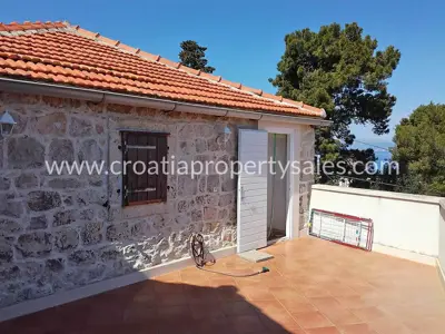 Kamena kuća 130 m², Brač - 100 m od mora - 1