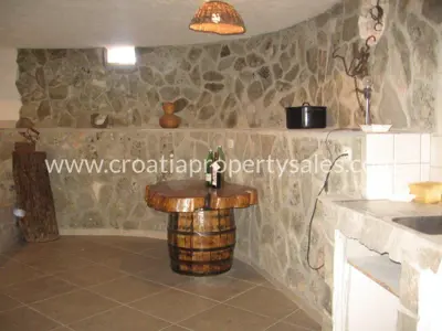 Haus 390 m², Rogoznica, erste Reihe zum Meer und Privatsphäre - 10