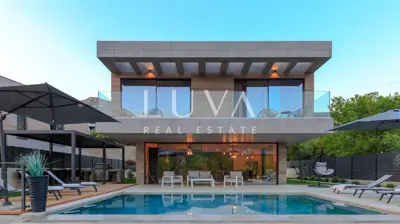 Villa 280 m², Baška auf der Insel Krk, 4 Schlafzimmer und 4 Badezimmer - 2