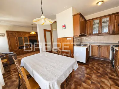 Stan 77 m², Sučidar Split - 3 sobe, terasa i balkon - 1