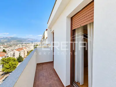 Stan 77 m², Sučidar Split - 3 sobe, terasa i balkon - 11