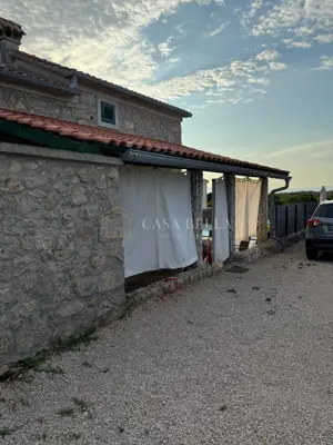 Kuća 100 m², Malinska - bazen i pogled na Kvarner - 11