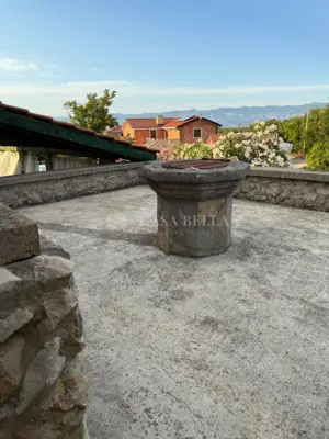 Kuća 100 m², Malinska - bazen i pogled na Kvarner - 9
