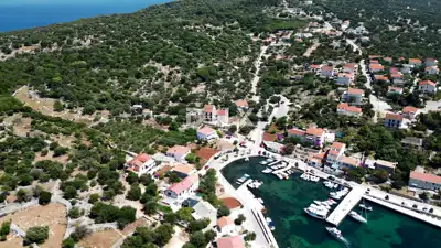 Building plot, Lun - sea view and quiet location - 2