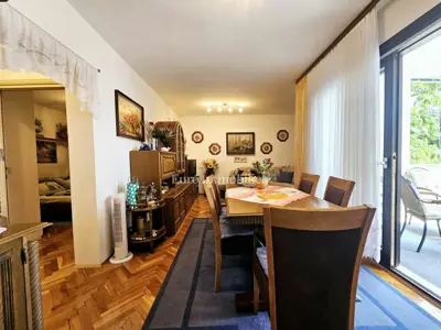 Stan u Malinskoj, 2 spavaće sobe i balkon - 10