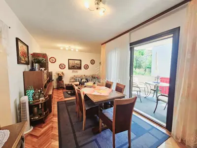Stan u Malinskoj, 2 spavaće sobe i balkon - 8